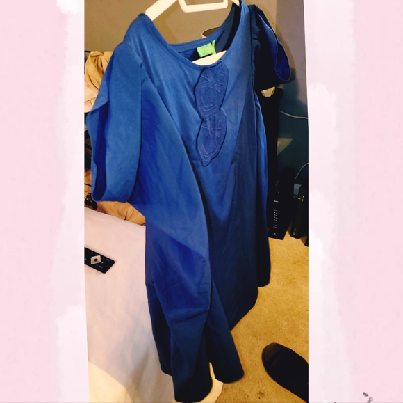 NWOT LOGO Instant Chic cold sholder flowy blouse - Picture 6 of 9